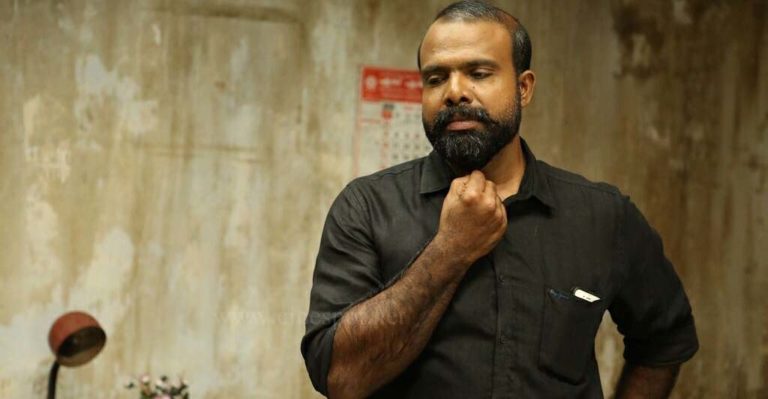 Chemban Vinod in Thrissivaperoor Kliptham _2_