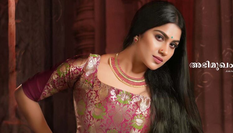 സ്വാസിക വാസന്തി സംസ്ഥാന ചലച്ചിത്ര അവാര്‍ഡ്‌ swasika vasanthi state award interview, abhimukham