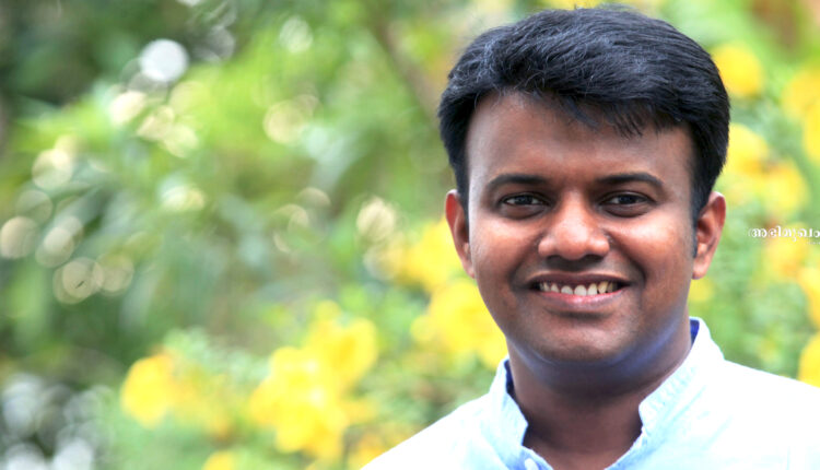 വിദേശ ഓഹരികളില്‍ നിക്ഷേപിക്കാം, കൂടുതല്‍ നേട്ടത്തിനും വൈവിധ്യവത്കരണത്തിനും: അലക്സ് കെ ബാബു 1 how to invest in us share market, സാമ്പത്തിക മാന്ദ്യത്തിലും ഓഹരി വിപണി കുതിക്കാന്‍ കാരണമെന്ത്‌? അലക്‌സ് കെ ബാബു വിശദീകരിക്കുന്നു , why indian stock perform well amid economic slowdown, alex k babu, alex bau, hedge alex, headge alex babu, hedge alex babu, hedge chairman, abhimukham, interview