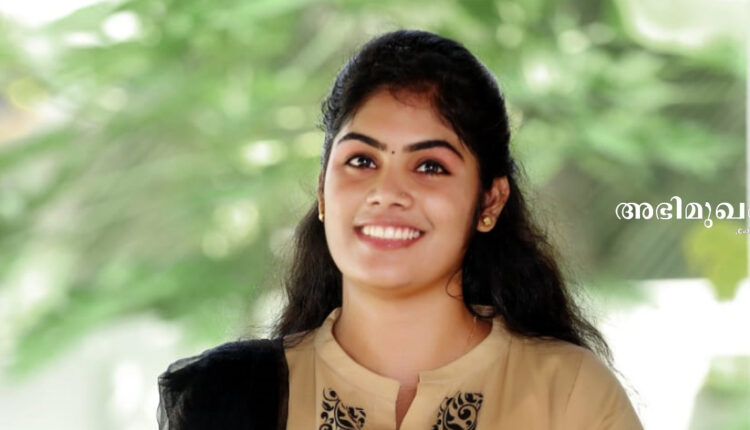 ഹോക്കിയെ ഉപേക്ഷിക്കില്ല, ലക്ഷ്യം കോഴിക്കോടിന്റെ സമഗ്ര കായിക വികസനം: ദേശീയ താരം സി രേഖ സംസാരിക്കുന്നു , c rekha, kozhikode corporation councilors, kozhikode corporation councilor list, kozhikode councilor rekha, kozhikode councilor rekha hocky player, abhimukham, interview